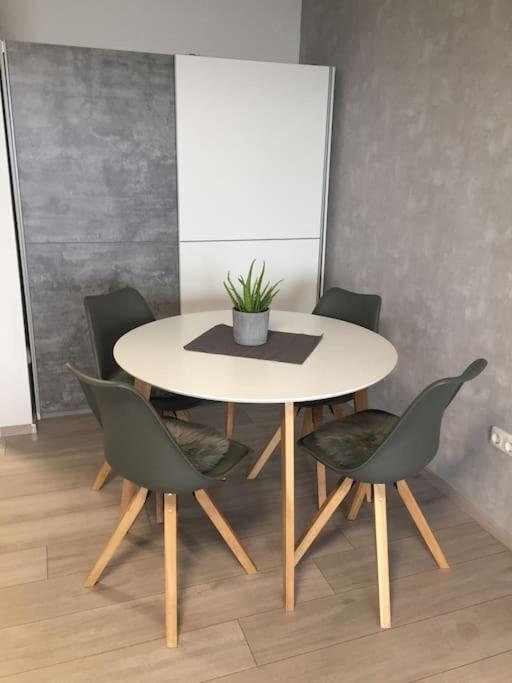 בראונשווייג Modern Eingerichtetes Apartment Naehe Hauptbahnhof מראה חיצוני תמונה